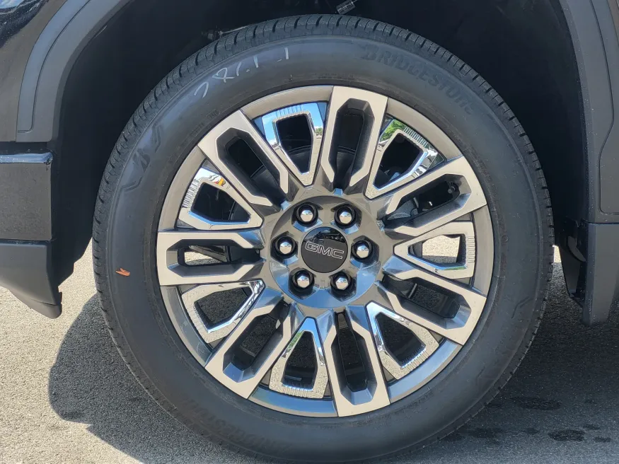 2026 GMC Sierra 1500 Denali Ultimate | Photo 9 of 26