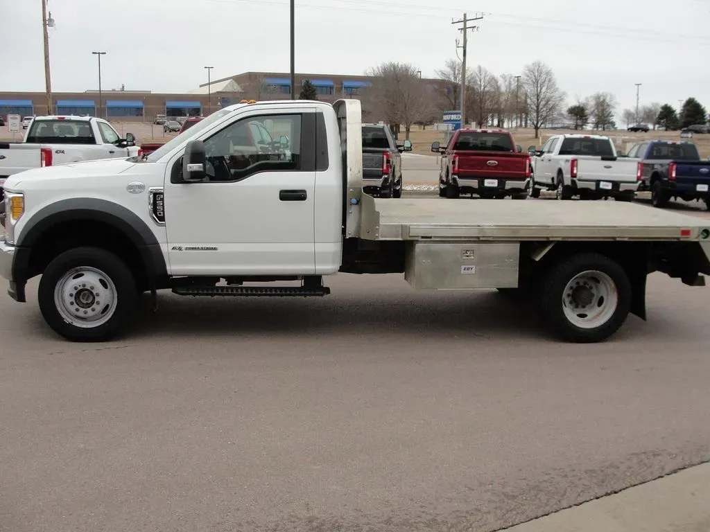 2017 Ford Super Duty F-550 XL 