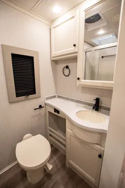 2026 Tiffin Byway 33FL | Thumbnail Photo 14 of 17