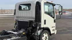 2024 Isuzu NRR | Thumbnail Photo 6 of 17