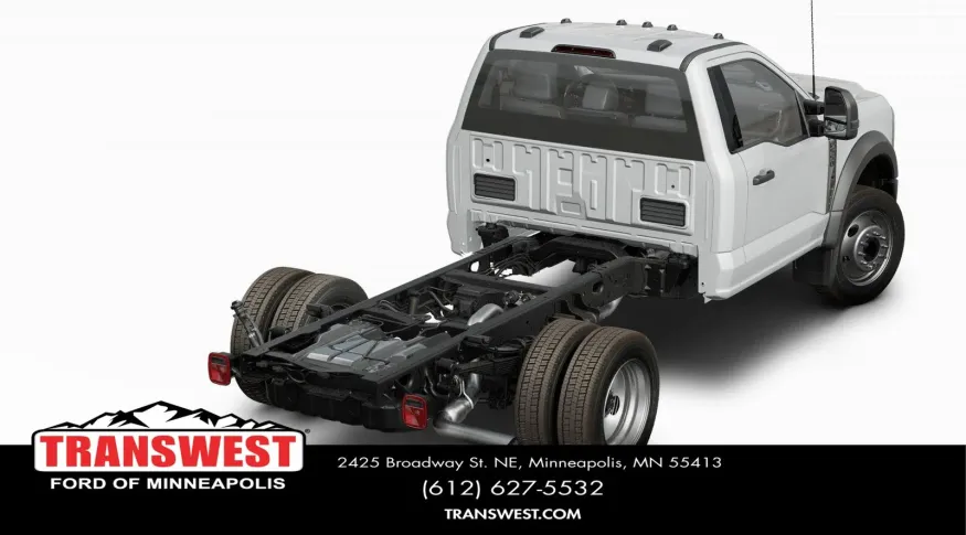 2024 Ford Super Duty F-550 XL | Photo 2 of 8