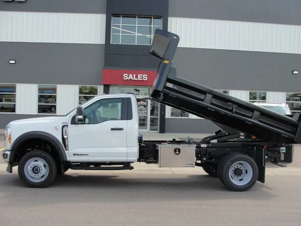 2025 Ford F-550 Super Duty Chassis Cab XL - Photo 5