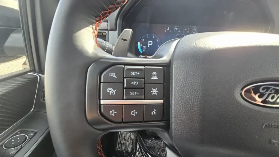 2025 Ford F-150 | Photo 16 of 32
