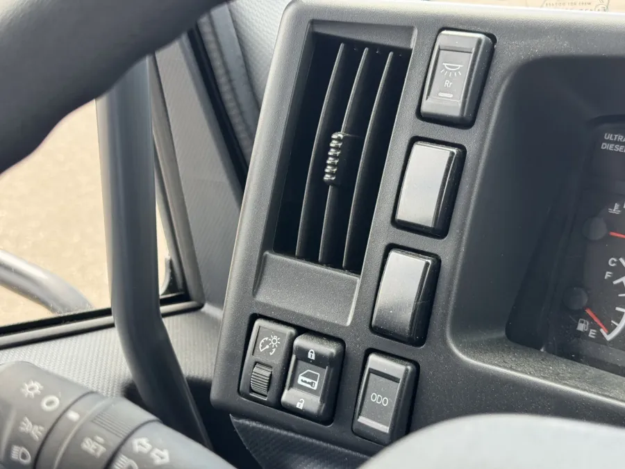 2026 Isuzu FVR | Photo 17 of 20
