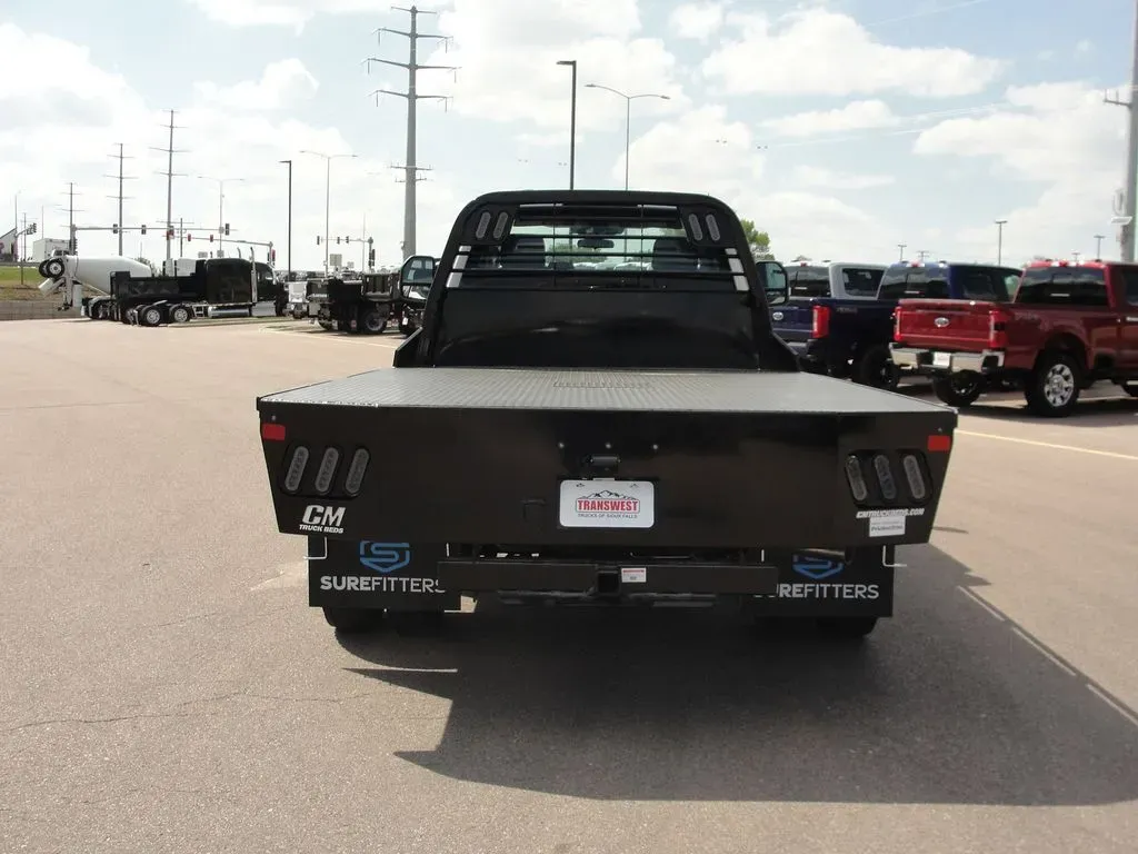2026 Ford Super Duty F-550 | Photo 5 of 22
