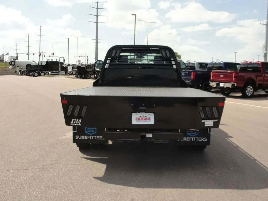 2026 Ford Super Duty F-550 | Photo 5 of 22