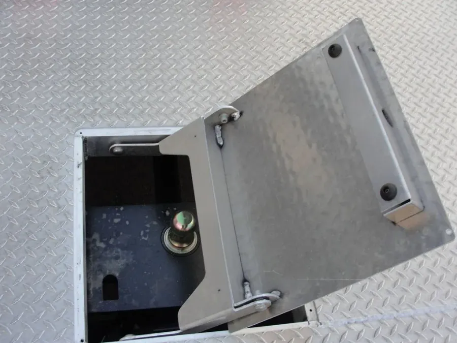 2026 Ford Super Duty F-550 XL | Photo 8 of 16