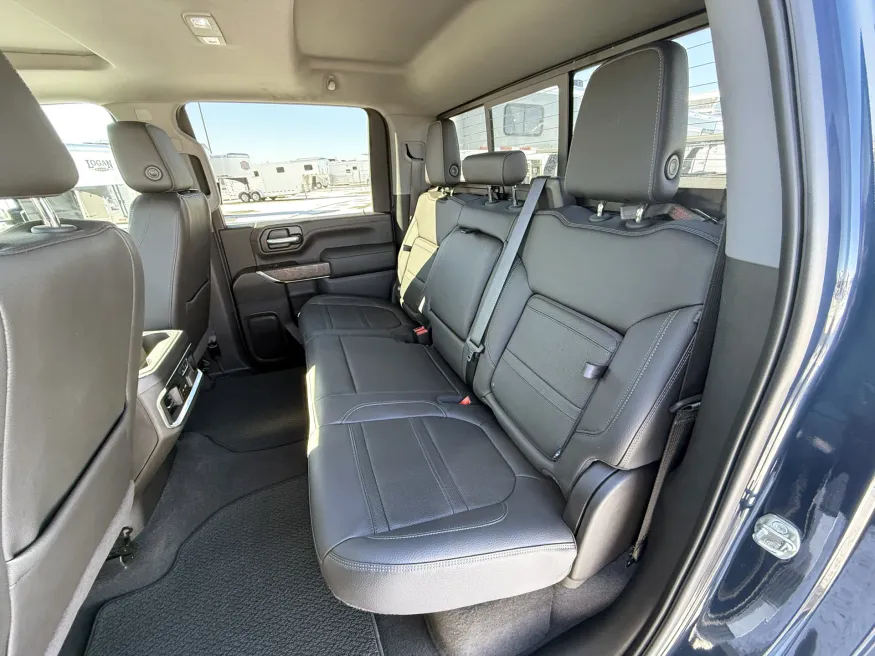 2020 GMC 3500HD Crew Cab Sierra Denali | Photo 9 of 22