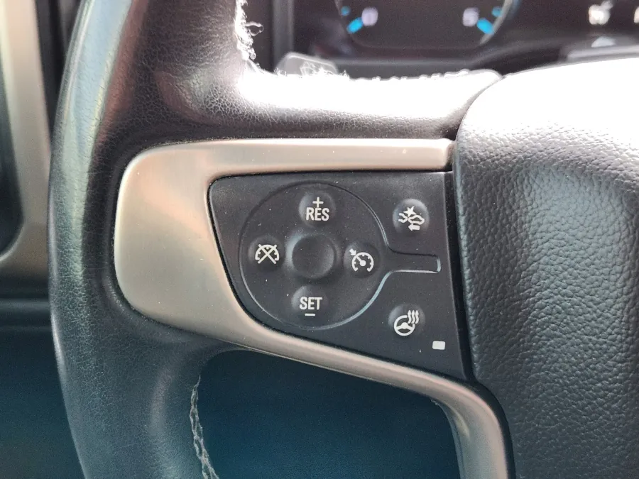 2018 GMC Sierra 3500HD Denali | Photo 12 of 21