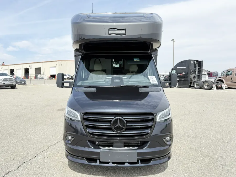 2027 Newmar Freedom Aire 2512 | Photo 22 of 25