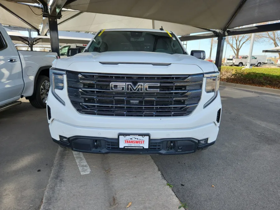 2025 GMC Sierra 1500 Elevation | Photo 1 of 3