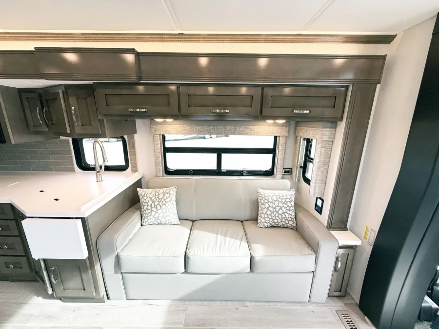 2026 Newmar Super Star 4140 | Photo 8 of 30