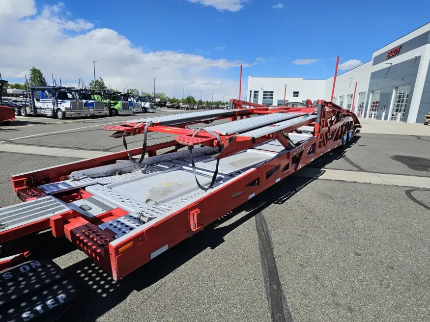 2020 Peterbilt 389 | Photo 15 of 35
