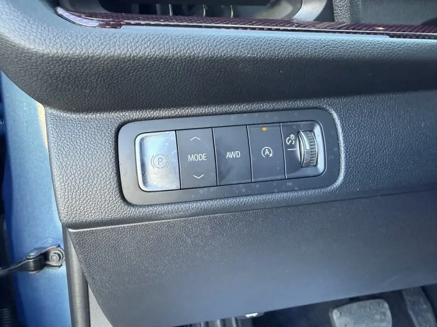 2024 Chevrolet Traverse | Photo 12 of 28