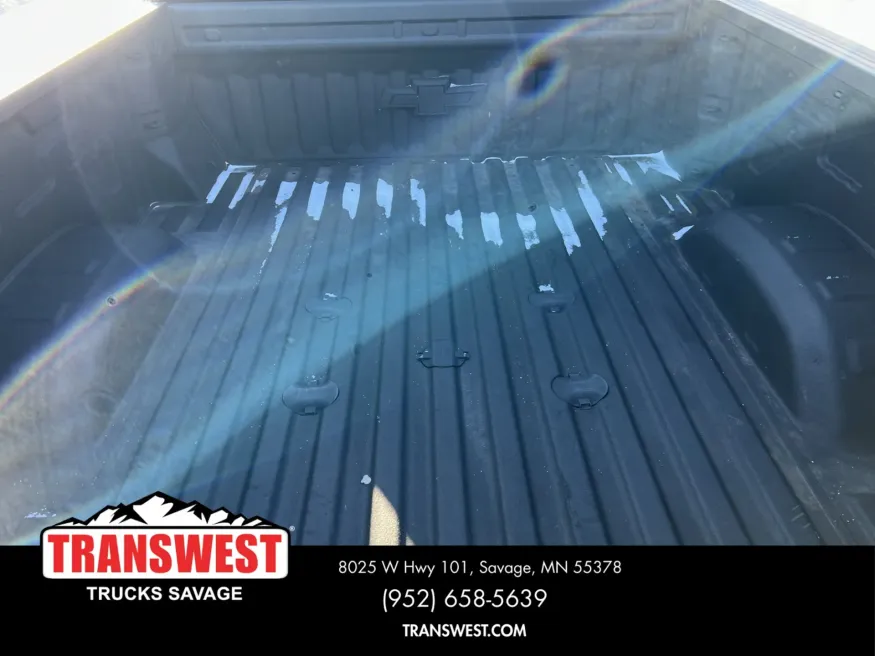 2024 Chevrolet Silverado 3500HD LT | Photo 10 of 15