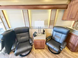 2017 Emerald Prevost X3-45 Double Slide | Thumbnail Photo 9 of 34