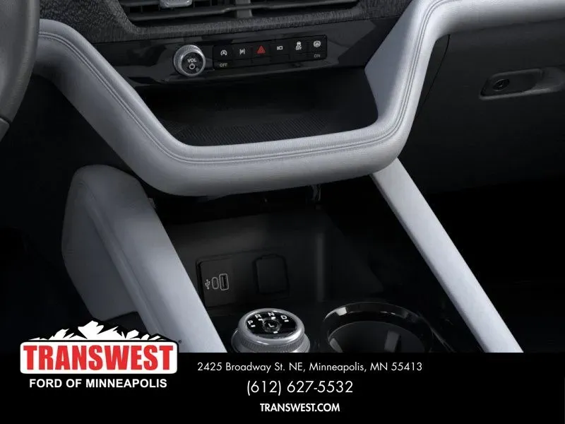 2026 Ford Explorer Platinum | Photo 14 of 23