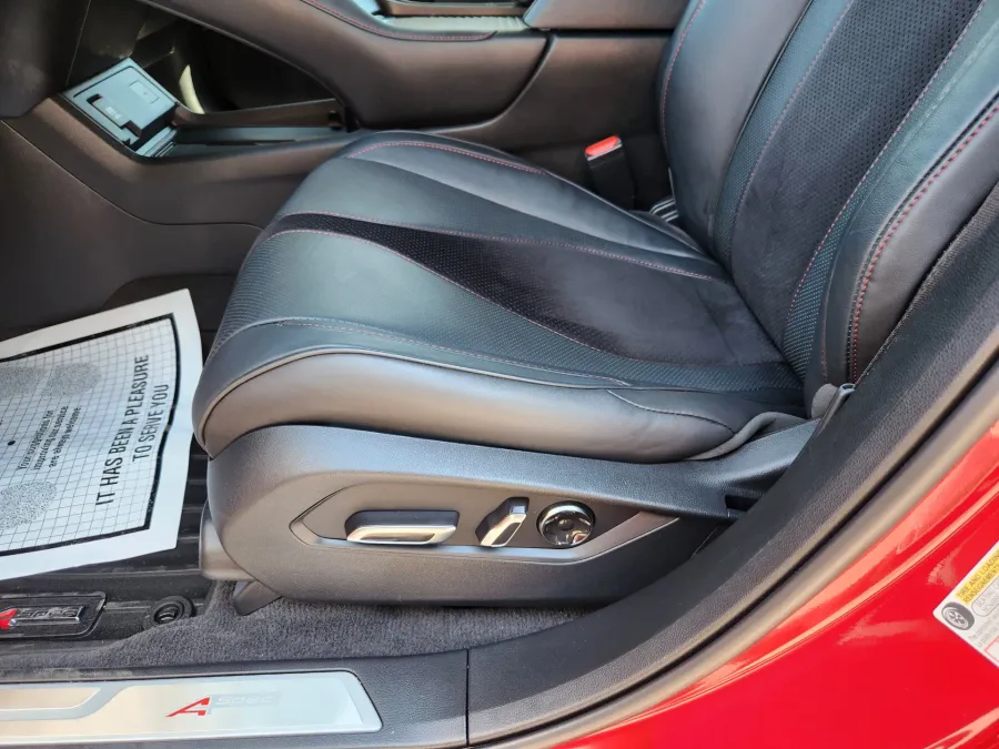 2024 Acura RDX w/A-Spec Package | Photo 10 of 33