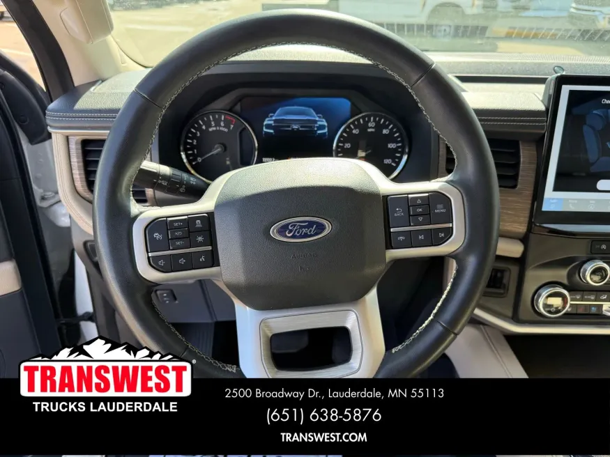 2024 Ford Expedition Limited | Photo 13 of 22