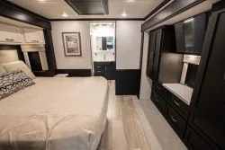 2026 Newmar Super Star 4059 | Thumbnail Photo 23 of 28