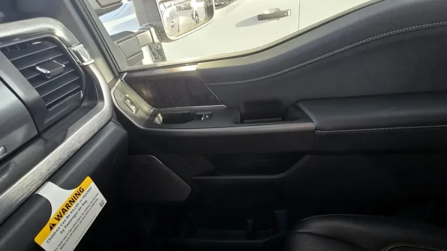 2026 Ford Super Duty F-250 | Photo 35 of 38