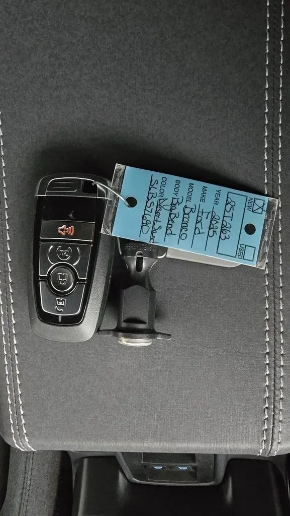 2025 Ford Bronco | Photo 23 of 29