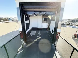 2026 Newmar Canyon Star 3947 | Thumbnail Photo 19 of 33