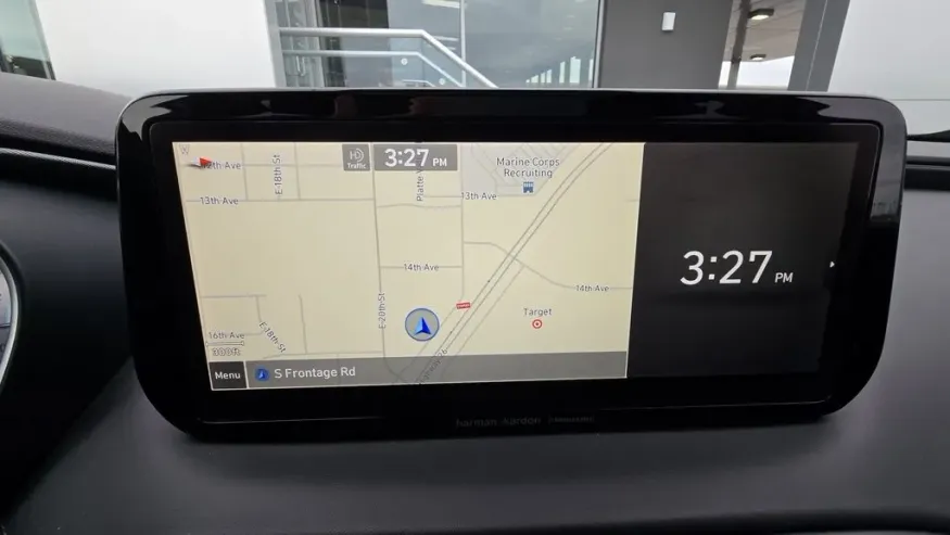 2022 Hyundai Santa Fe | Photo 22 of 33