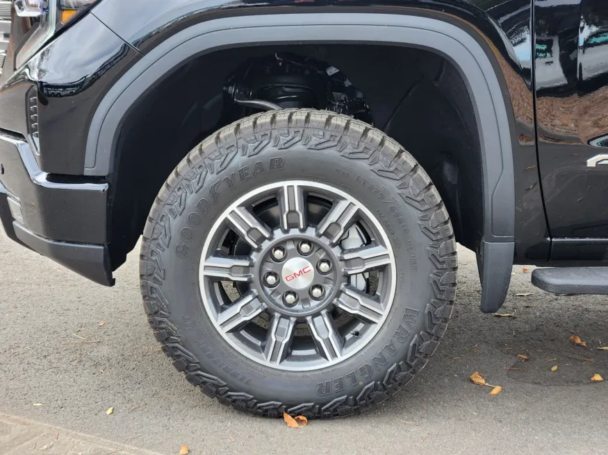 2026 GMC Sierra 1500 AT4 | Photo 21 of 31