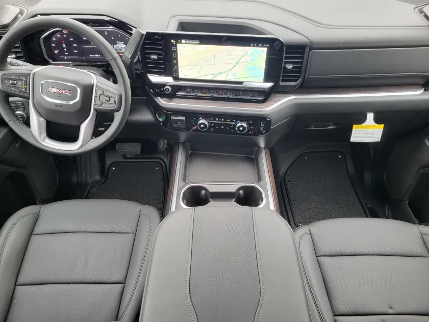 2026 GMC Sierra 2500HD SLT | Photo 22 of 25