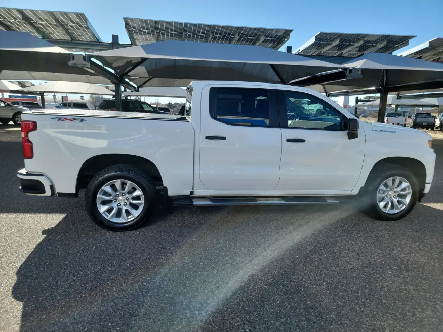 2021 Chevrolet Silverado 1500 Custom | Photo 5 of 16