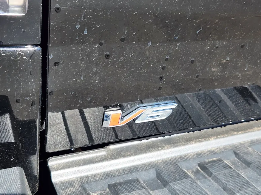 2022 GMC Canyon 4WD AT4 w/Leather | Photo 14 of 31