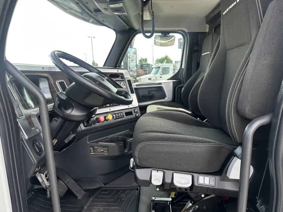 2022 Western Star 49X | Photo 9 of 16