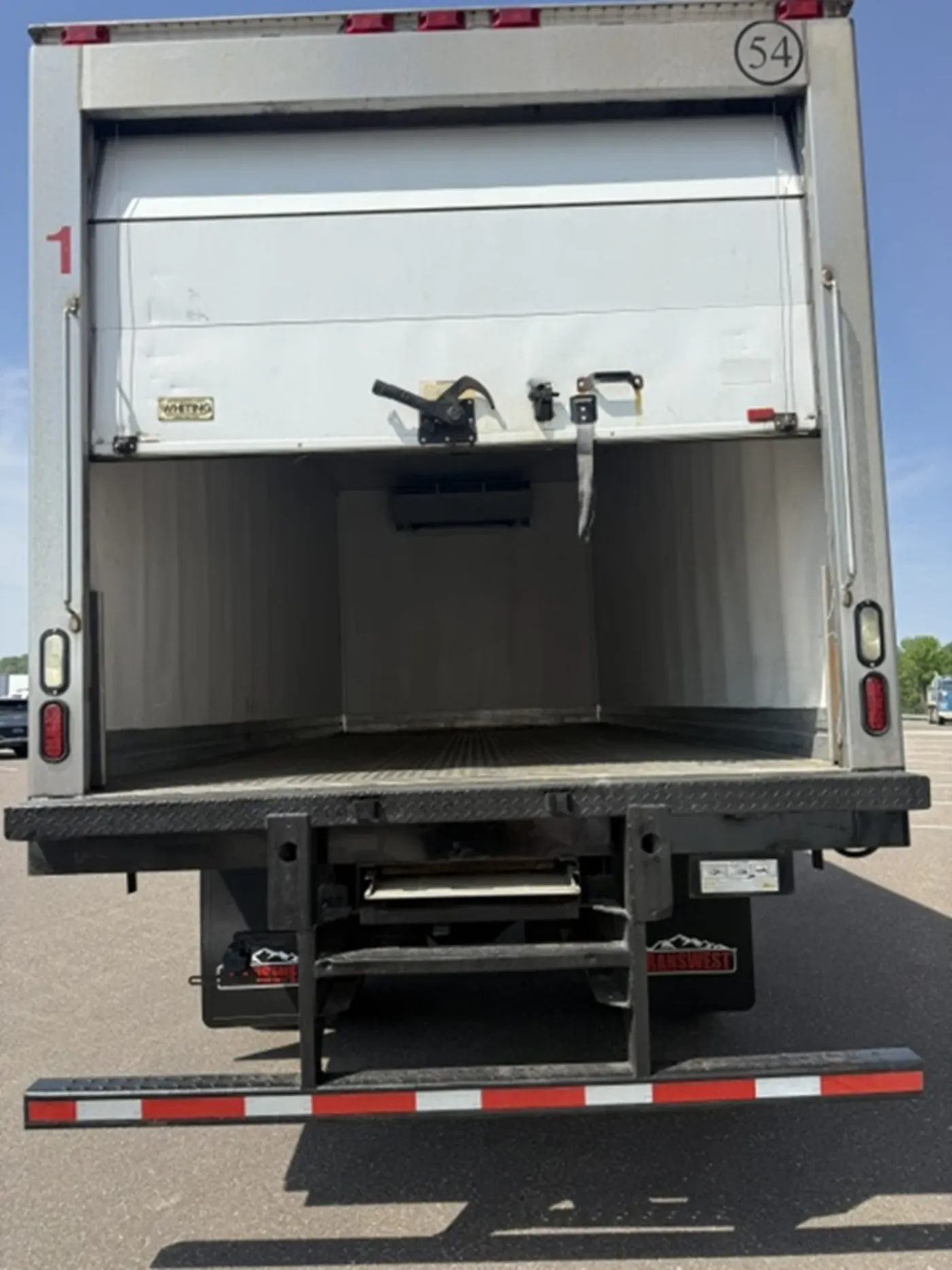 2020 International MV607 | Photo 4 of 13