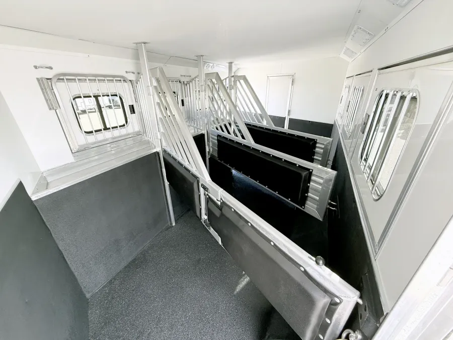 2026 Cimarron Norstar 4HLQ | Photo 17 of 30