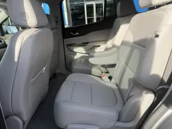 2023 GMC Acadia SLT | Thumbnail Photo 11 of 24