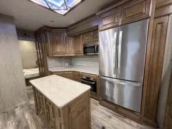 2019 DRV Mobile Suites 44 Nashville | Thumbnail Photo 15 of 26