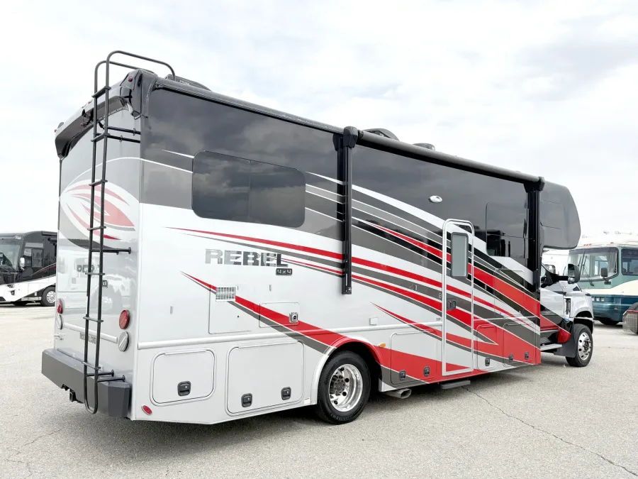 2022 Nexus Rebel 30R | Photo 16 of 22