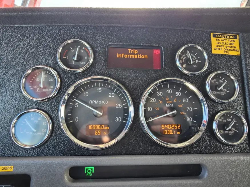2020 Peterbilt 389 | Photo 35 of 35