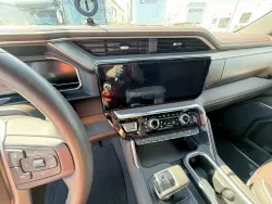 2024 GMC Sierra 1500 Denali | Thumbnail Photo 7 of 24