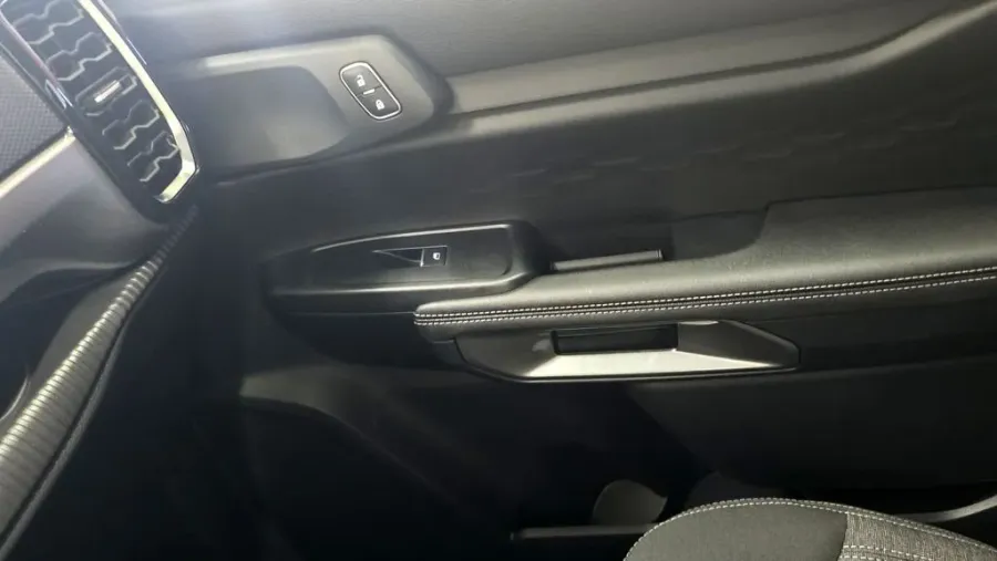 2025 Ford Ranger | Photo 26 of 29