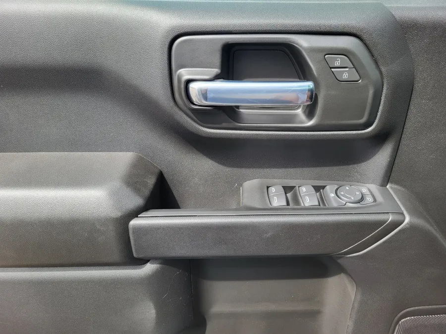 2026 GMC Sierra 1500 Pro | Photo 18 of 24