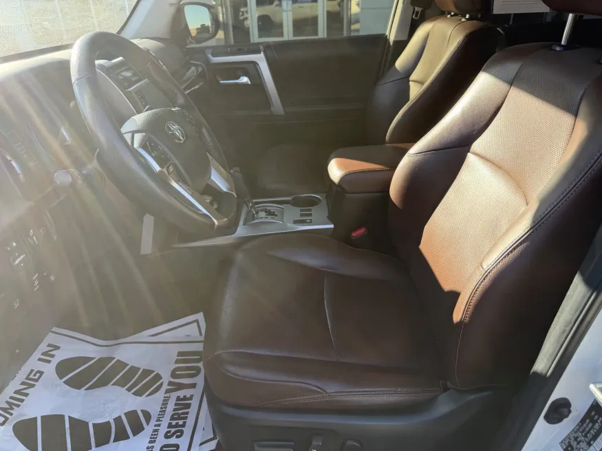 2023 Toyota 4Runner Limited | Photo 17 of 24