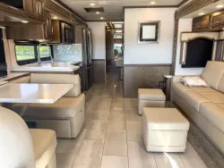 2021 Newmar Ventana 3412 | Thumbnail Photo 2 of 39