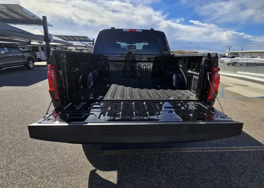 2025 Ford F-150 | Photo 8 of 22