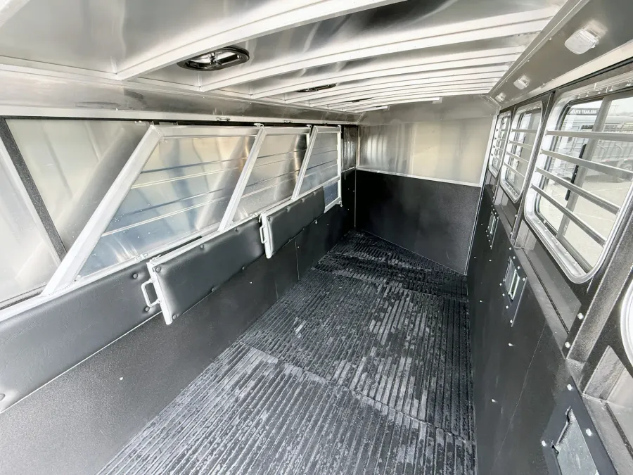 2026 Logan Coach Bullseye 4HGN | Photo 14 of 17