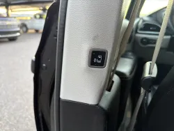 2023 Chrysler Pacifica Touring L | Thumbnail Photo 12 of 22