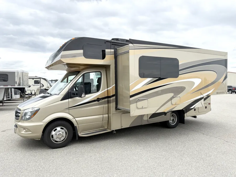 2017 Jayco Melbourne 24LP | Photo 16 of 21