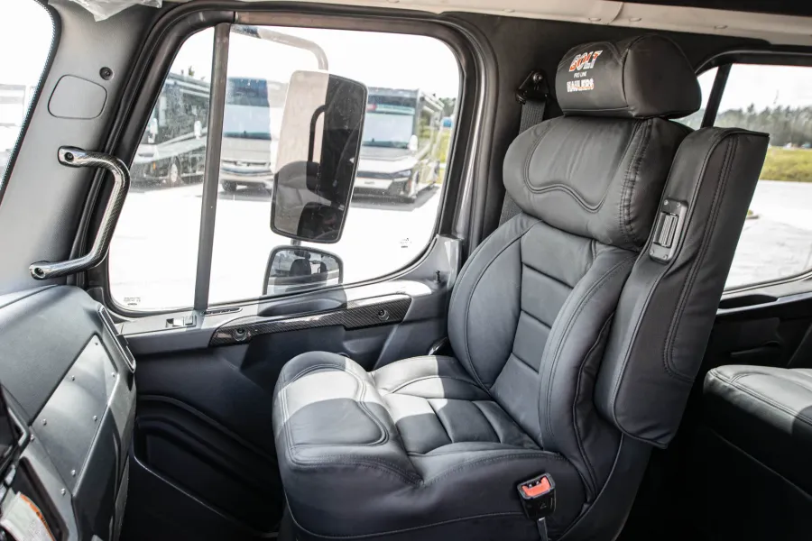 2024 Freightliner M2 106 Bolt | Photo 19 of 25