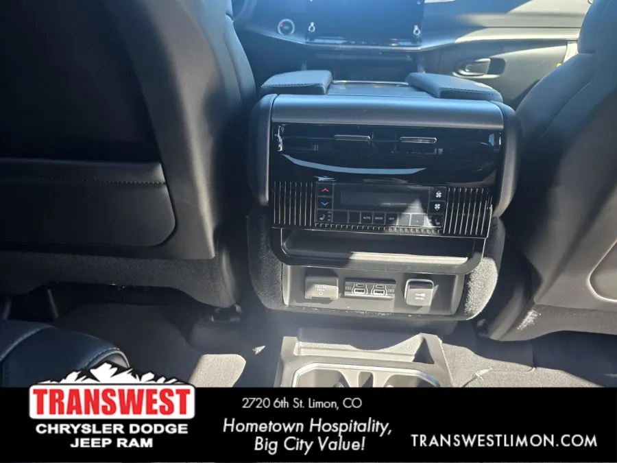 2026 Jeep Grand Wagoneer Limited Reserve | Photo 20 of 29